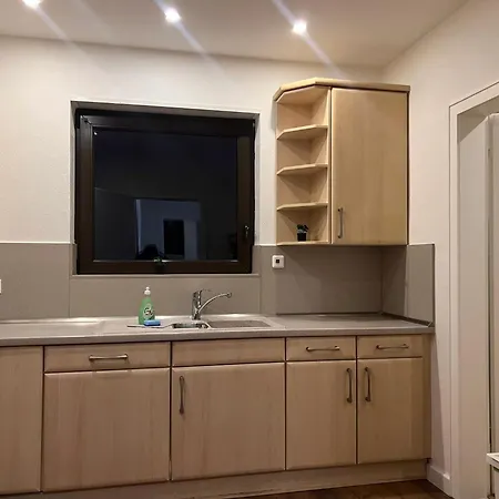 T&k - - 5 Detached House - 15 Min To Fair Messe Dus Vakantiehuis
