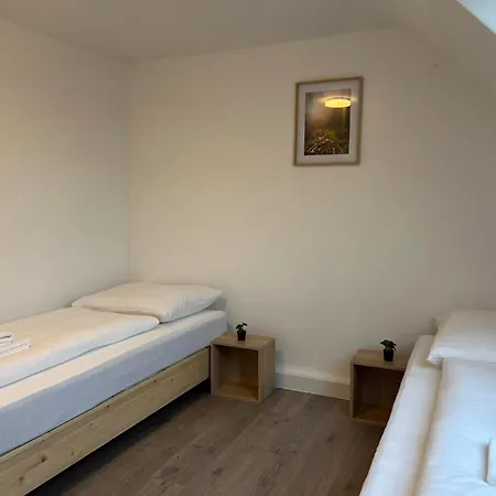T&k - - 5 Detached House - 15 Min To Fair Messe Dus Vakantiehuis
