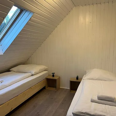 T&k - - 5 Detached House - 15 Min To Fair Messe Dus Feriehus