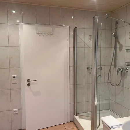 T&k - - 5 Einfamilienhaus メーアブッシュ