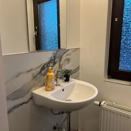 T&k - - 5 Detached House - 15 Min To Fair Messe Dus Feriehus