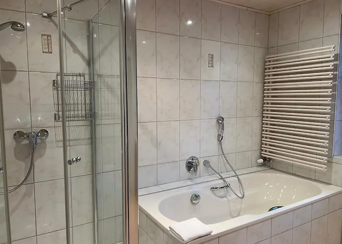 T&k - - 5 Detached House - 15 Min To Fair Messe Dus Vakantiehuis *